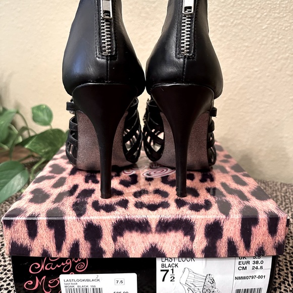 Strappy Heals w/decorative detail - Picture 4 of 8